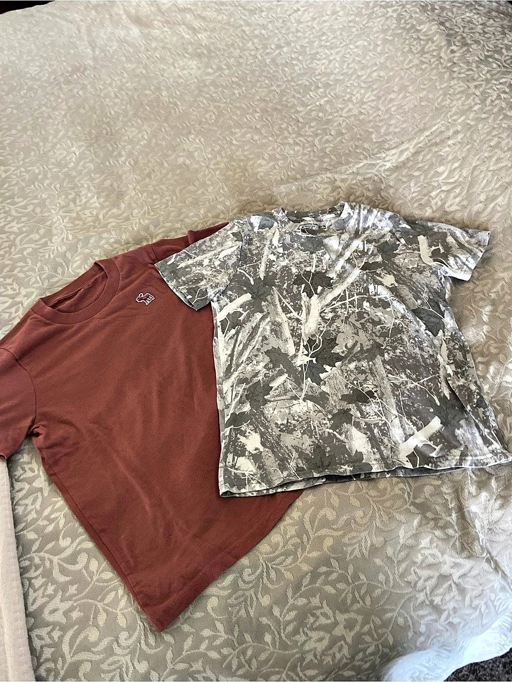 Lot of 2 Abercrombie Kids A&F Essentials Classic Fit Boys 13/14 Camo Logo Tees
